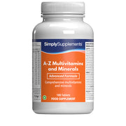 Frasco de suplemento con la etiqueta «A-Z Multivitaminas Simply Supplements», de color naranja sobre fondo blanco.
