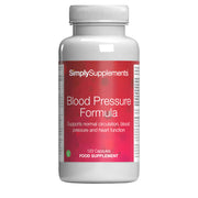 Frasco de suplemento con la etiqueta «Formula Presión Arterial Simply Supplements», de color rojo sobre fondo blanco.