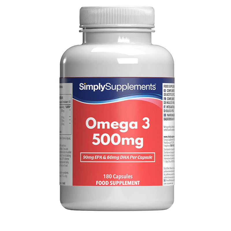 Frasco de suplemento con la etiqueta «Omega 3 500mg Simply Supplements», de color rojo sobre fondo blanco.