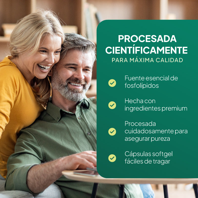 Una pareja sonriente sentada en el interior, junto a un gran panel de texto de color verde oscuro con un texto publicitario en francés sobre el proceso científico y la calidad optimizada. Dado que se ven personas y un entorno real, se trata de una imagen de estilo de vida más que de producto o envase, aunque la parte derecha funciona como una capa informativa superpuesta.