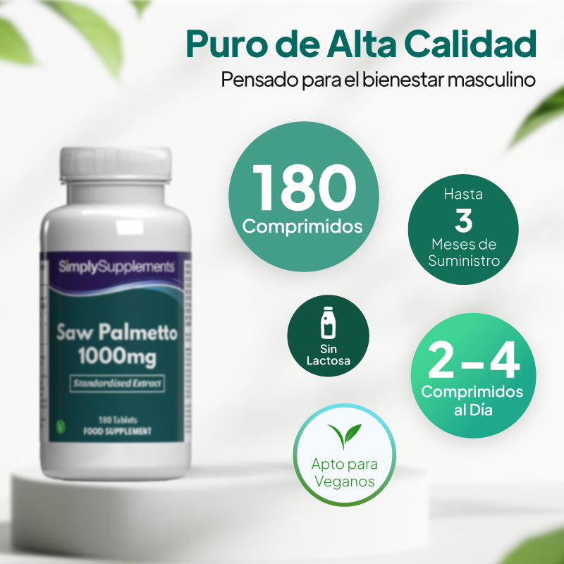 Un frasco blanco del complemento alimenticio «SimplySupplements Saw Palmetto 1000 mg» sobre un pedestal blanco, rodeado de círculos promocionales de color verde y verde azulado con texto en español que destaca que contiene 180 comprimidos, es un suministro para 3 meses, no contiene lactosa y es apto para veganos.