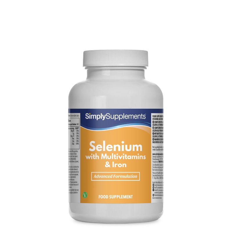 Frasco de suplemento con la etiqueta «Selenio 220 mcg con Multivitaminas y Hierro Simply Supplements», de color amarillo sobre fondo blanco.
